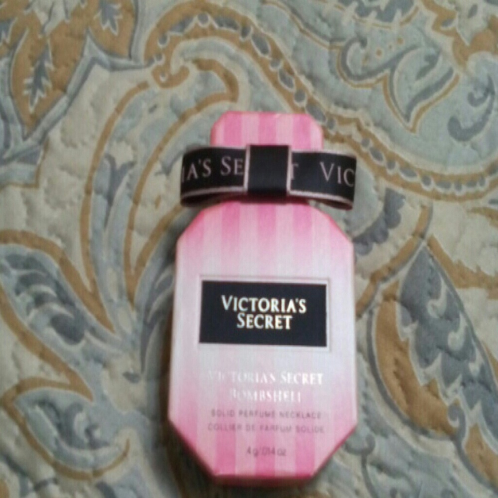 Rare vs Pink bombshell necklace